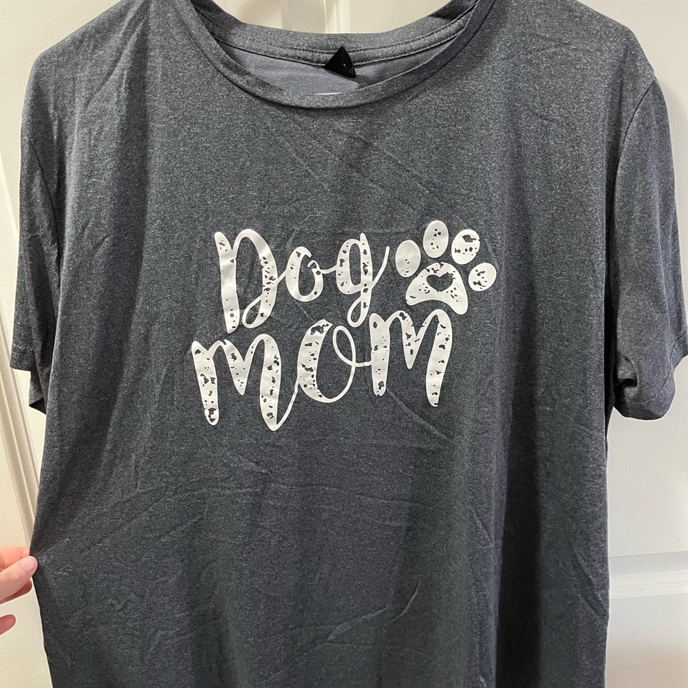 Gray Dog Mom T-Shirt